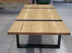Esstisch aus Holz