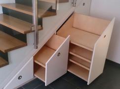 Einbauschrank unter Treppe
