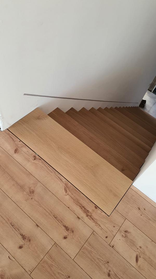 Holztreppe oben